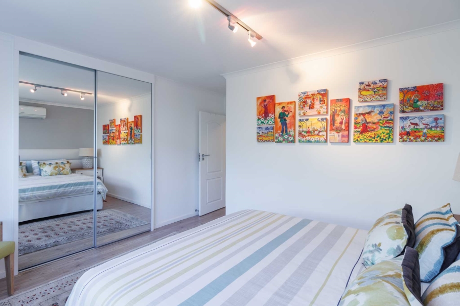 To Let 2 Bedroom Property for Rent in Bantry Bay Western Cape